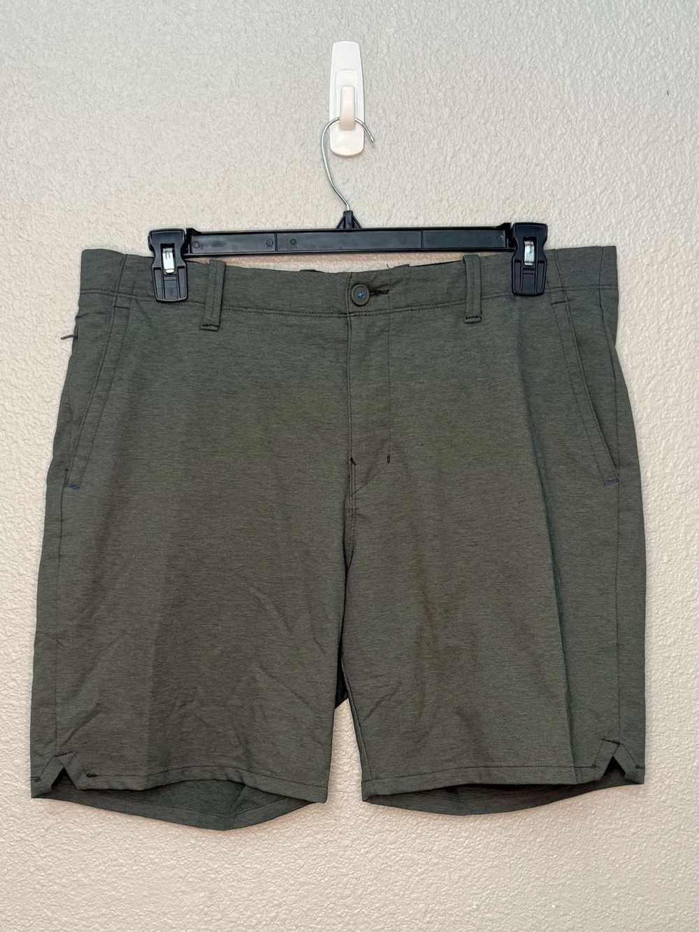 Tommy Bahama | Chip Shot IslandZone Golf Shorts | Heather Grey | Waist 36”
